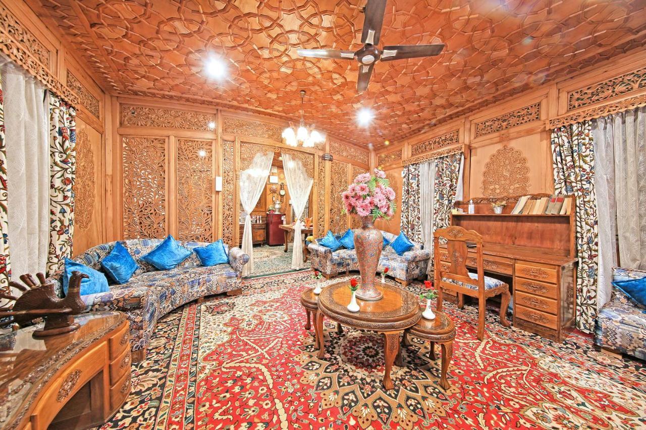 Kolu Group Of Houseboats Hotel Srīnagar Kültér fotó