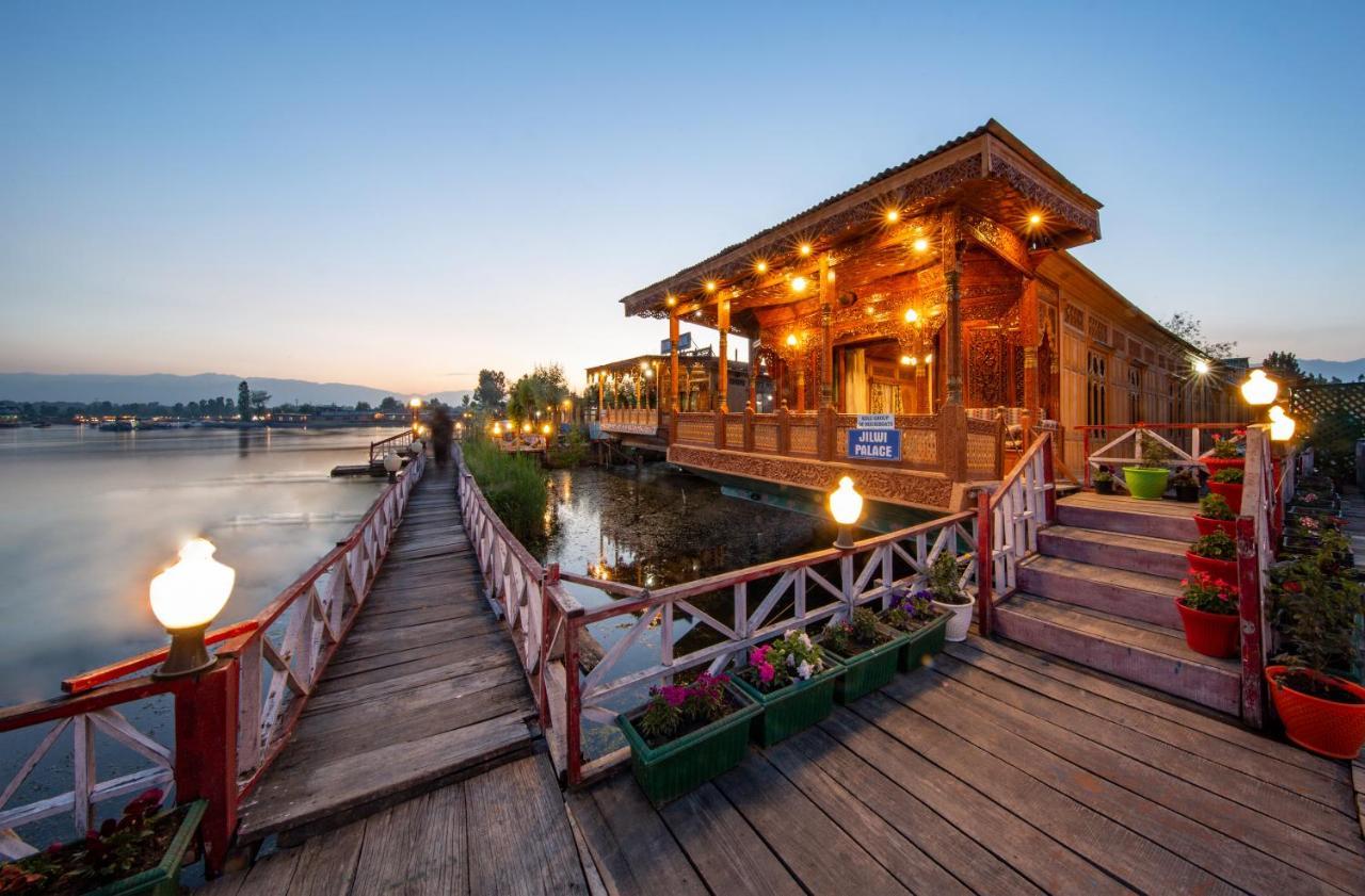 Kolu Group Of Houseboats Hotel Srīnagar Kültér fotó